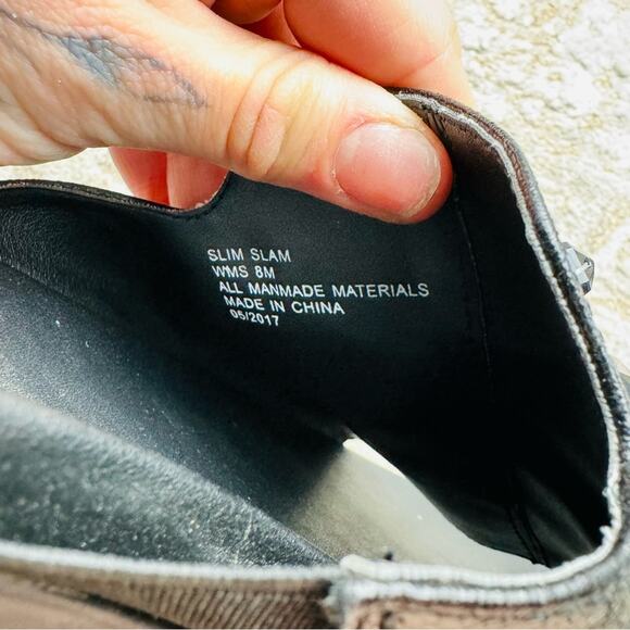 Kenneth Cole Black Stone Embellished Sandals/Slides Size 8 - Picture 9 of 10